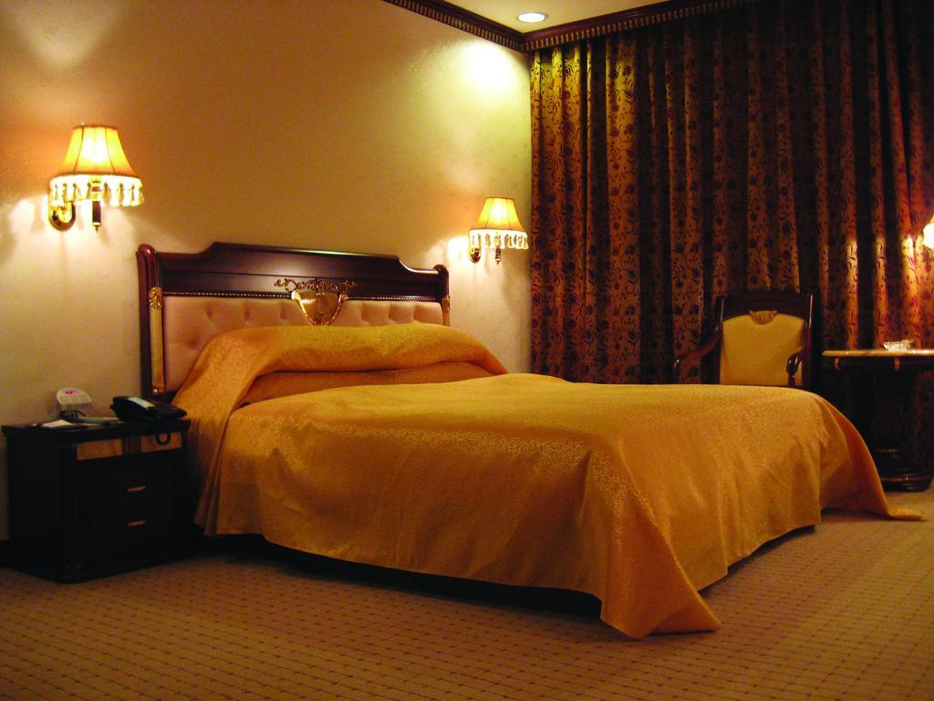 W.Y. Lera Hotel Canton Extérieur photo