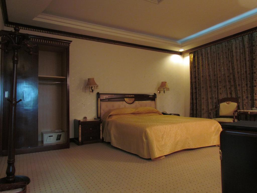 W.Y. Lera Hotel Canton Extérieur photo